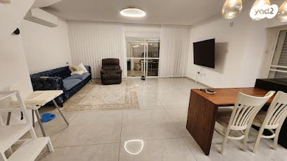 דירת גן, מוצקין, נאות כרמל, טירת כרמל