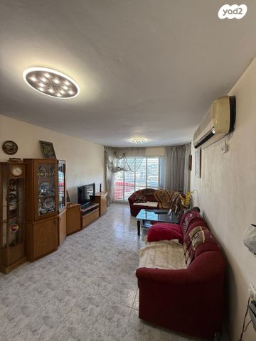 שדרות שלמה המלך 107