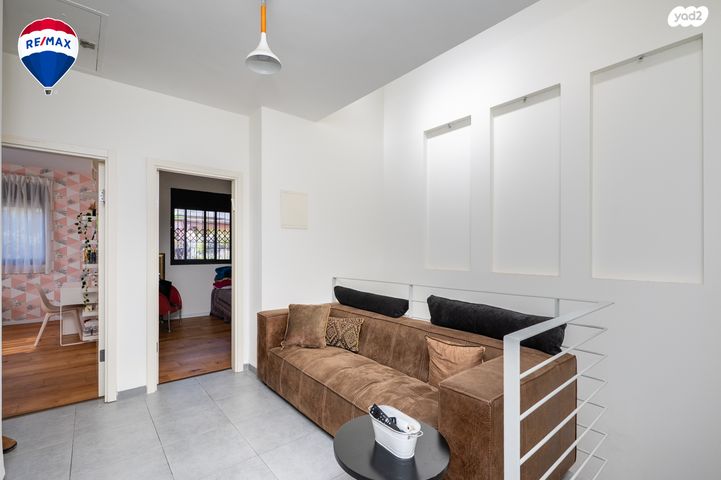 דו משפחתי, מול היקב, זכרון יעקב