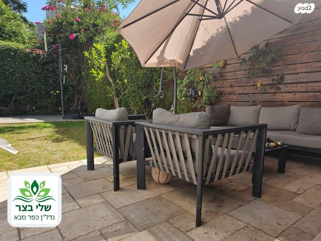 בית פרטי/ קוטג', זאב גלר 22, הפרחים, כפר סבא