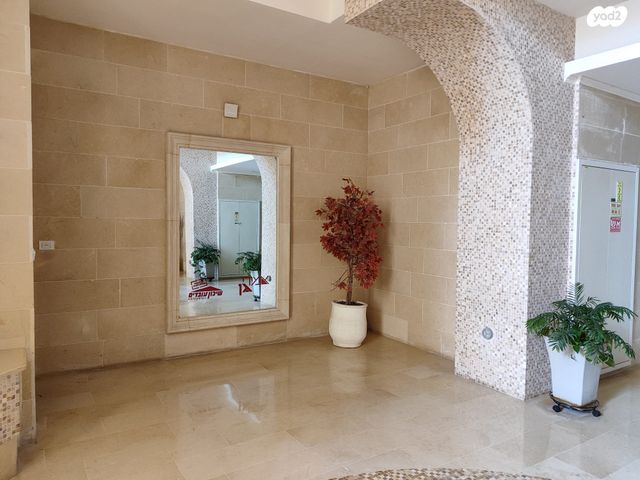 דירה, חלומות זכרון, זכרון יעקב