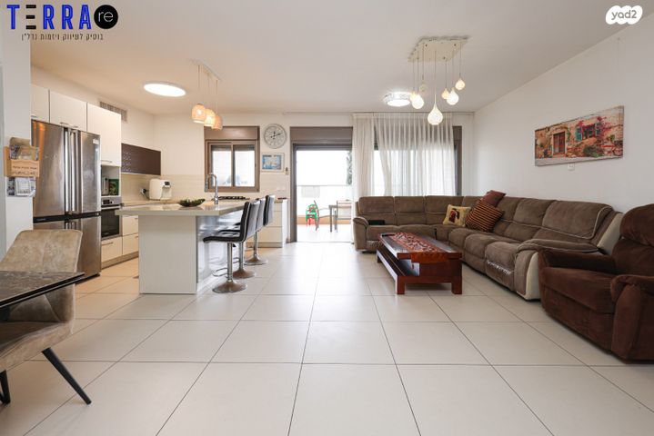 דירה, אהוד מנור, יפה נוף, כפר יונה