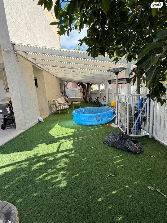 דירת גן, מוצקין, נאות כרמל, טירת כרמל