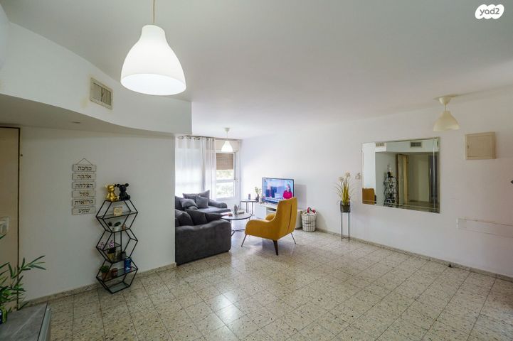 דירה, הזמיר 42, נהריה הירוקה, נהריה