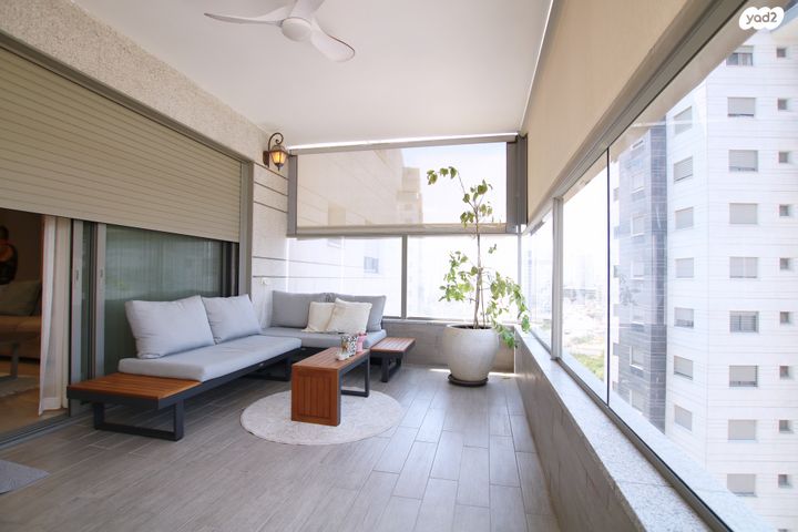 דירה, נווה גנים, קרית מוצקין