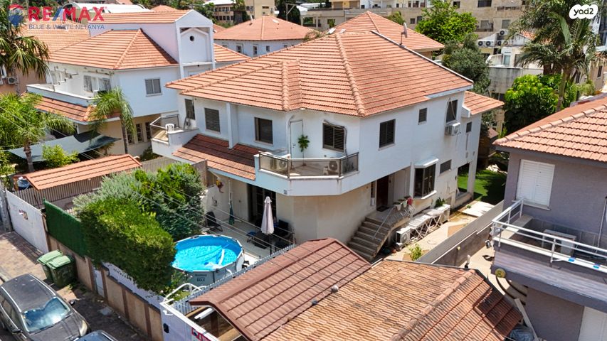 דו משפחתי, הולנד 26, פרדס הגדוד, נתניה