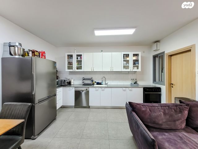 שושנה דמארי 3