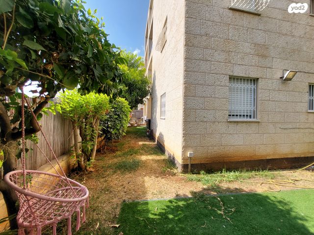 דירת גן, כפר יונה