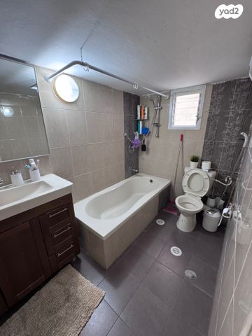 דירה, דגניה, שיכון עובדים, טבריה