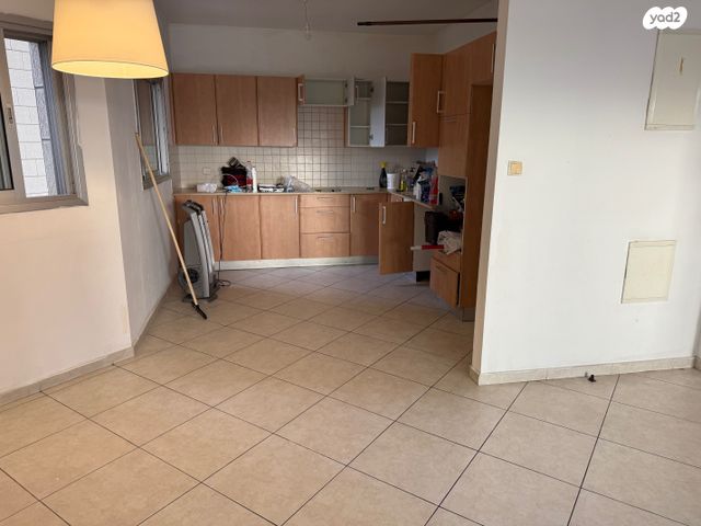 דירה, פולה בן גוריון, בנות חיל, ראשון לציון