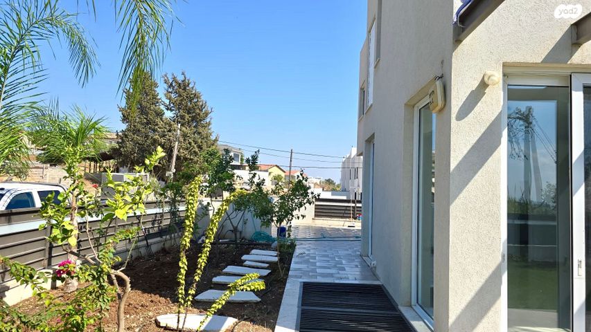 בית פרטי/ קוטג', טירת שלום, נס ציונה