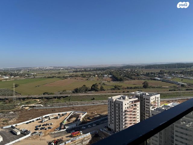 גג/ פנטהאוז, יער אודם 6, נופי בן שמן, לוד