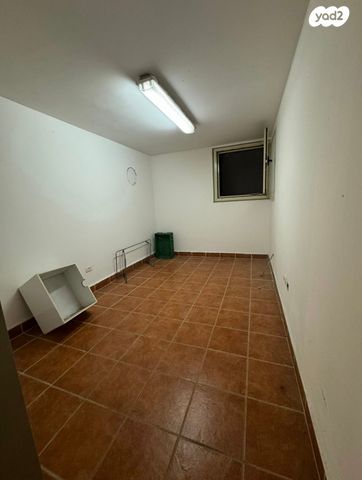 יחידת דיור, השופטים, נאות יהודית ונווה ארזים, חולון