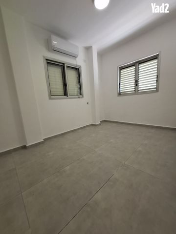בניהו 10