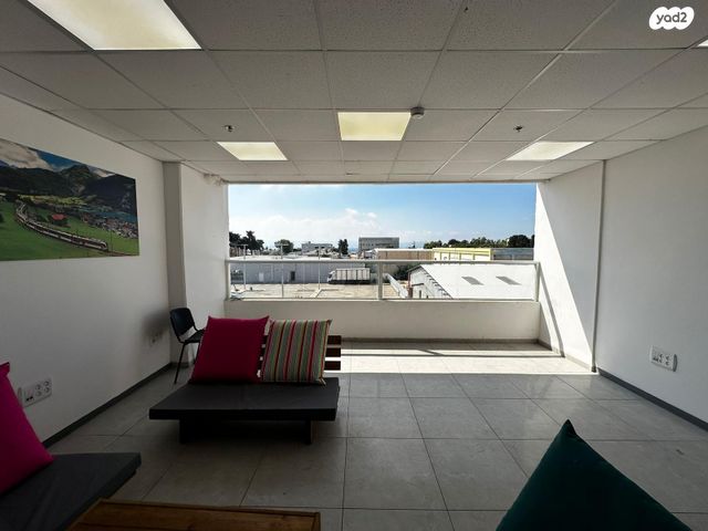 משרדים, החרושת, אזור תעשיה זעירה, עכו