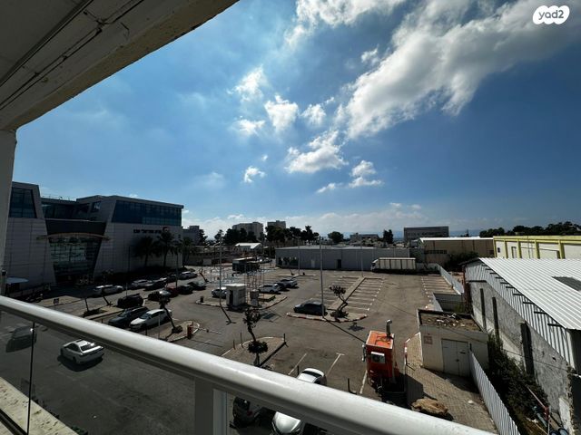 משרדים, החרושת, אזור תעשיה זעירה, עכו