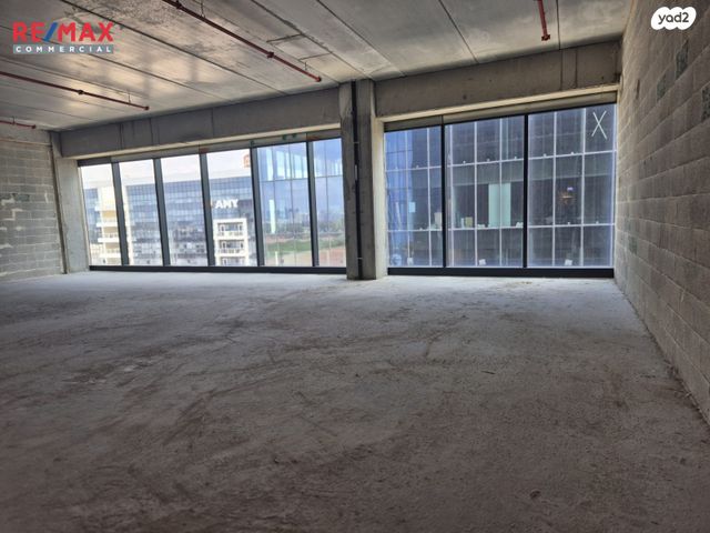 משרדים, החרש, הוד השרון