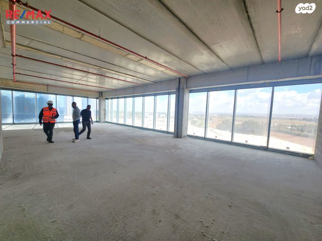 משרדים, החרש, הוד השרון