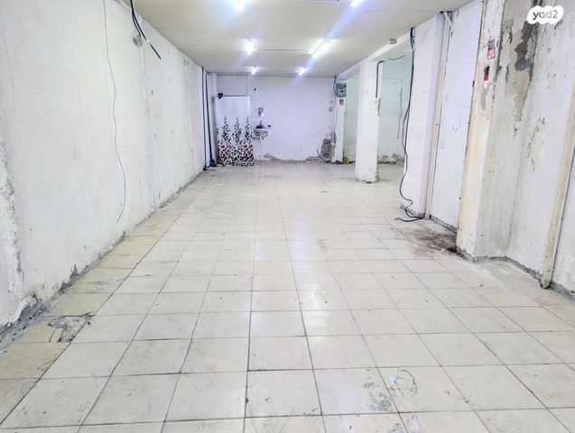 חנויות/ שטח מסחרי, הראשונים 26, רובע א', אשדוד