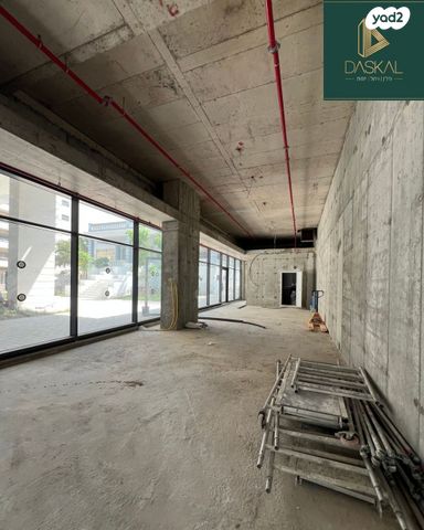 חנויות/ שטח מסחרי, רחובות