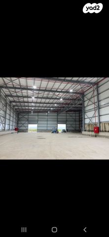 מבני תעשיה, שדה נחום