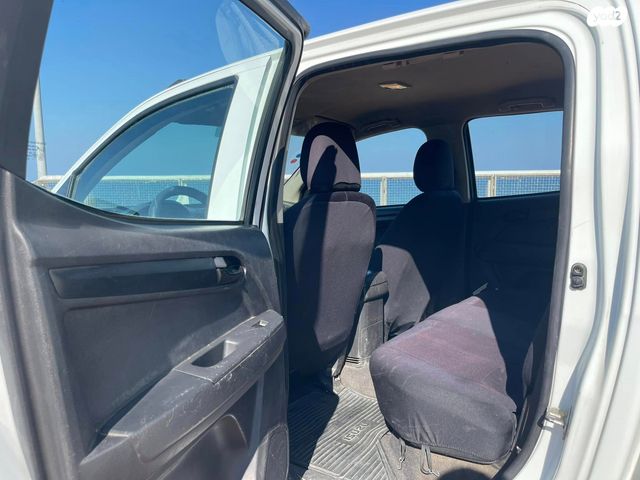 איסוזו די-מקס