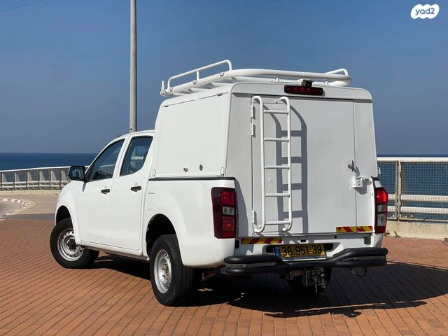 איסוזו די-מקס