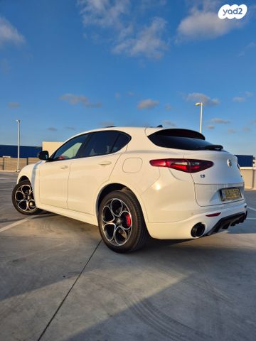 אלפא רומיאו סטלביו