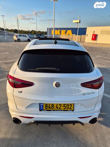 אלפא רומיאו סטלביו