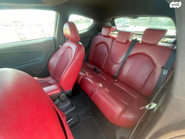 אלפא רומיאו מיטו