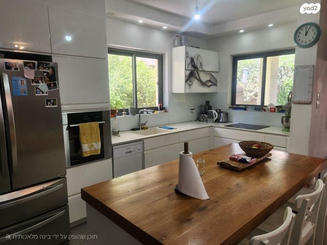 נווה שאנן 102