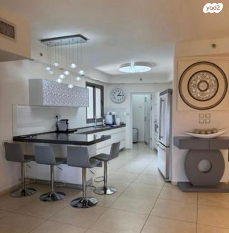 דירה, הנביאים 62, דרום מערב ותיק, בת ים