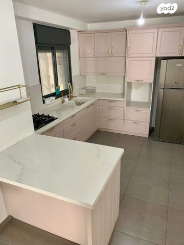 דירה, עפרה חזה 4, משכנות האומנים, קרית מוצקין