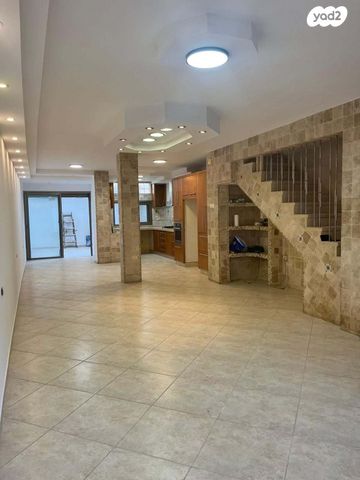 בית פרטי/ קוטג', יוסף שפרינצק 31, אחדות, פתח תקווה