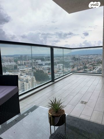 דירה, עפרה חזה 4, משכנות האומנים, קרית מוצקין