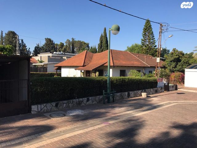 בית פרטי/ קוטג', ישראל שוחט 21, נווה עמל, הרצליה