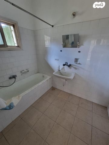 בית פרטי/ קוטג', ישראל שוחט 21, נווה עמל, הרצליה