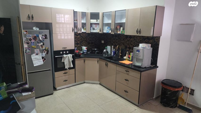 אסתר המלכה 23