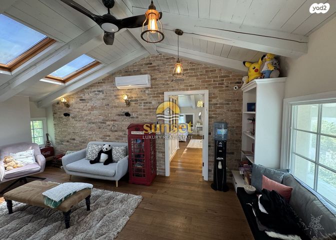 בית פרטי/ קוטג', נווה רום, רמת השרון