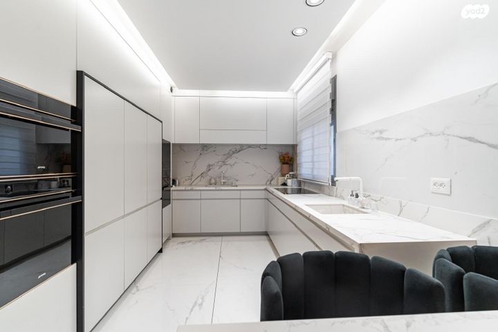 דירה, יטקובסקי אחים, כפר גנים ג, פתח תקווה