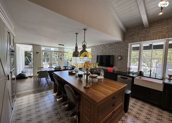 בית פרטי/ קוטג', נווה רום, רמת השרון