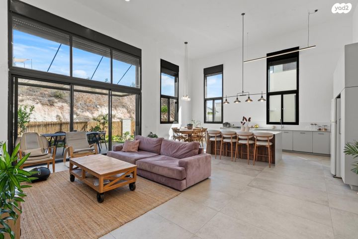 דירת גן, מורשת, מודיעין מכבים רעות