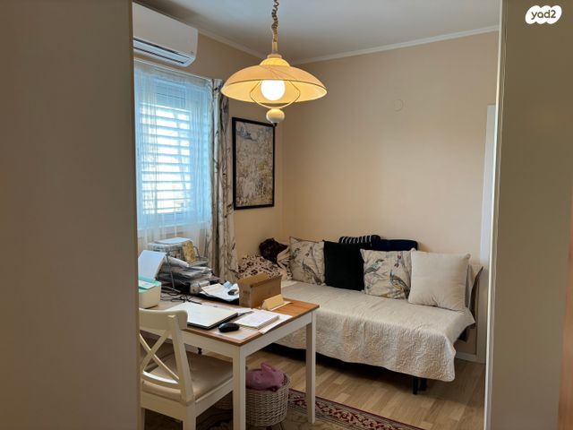 דירה, סטפן וייז, רמב"ם, ראשון לציון