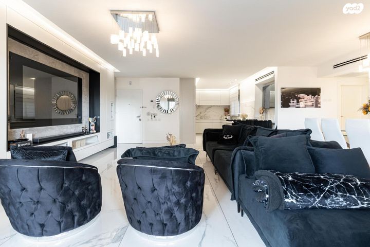 דירה, יטקובסקי אחים, כפר גנים ג, פתח תקווה