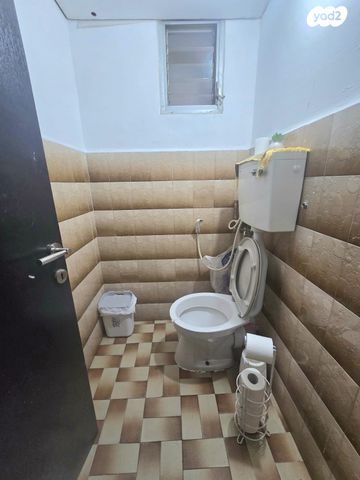 דירה, חרמון, נאות שז"ר, יבנה