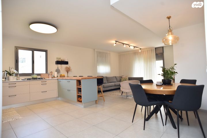 דירה, גדרה הצעירה, גדרה