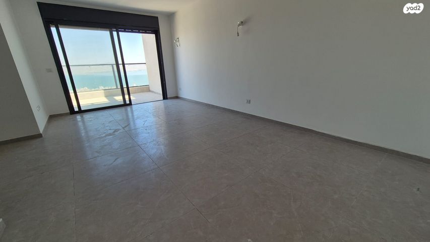 דירה, בר כוכבא, אחוזת כנרת, טבריה