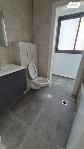 דירה, בר כוכבא, אחוזת כנרת, טבריה