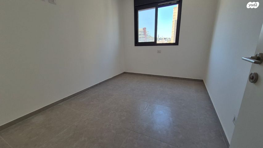 דירה, בר כוכבא, אחוזת כנרת, טבריה