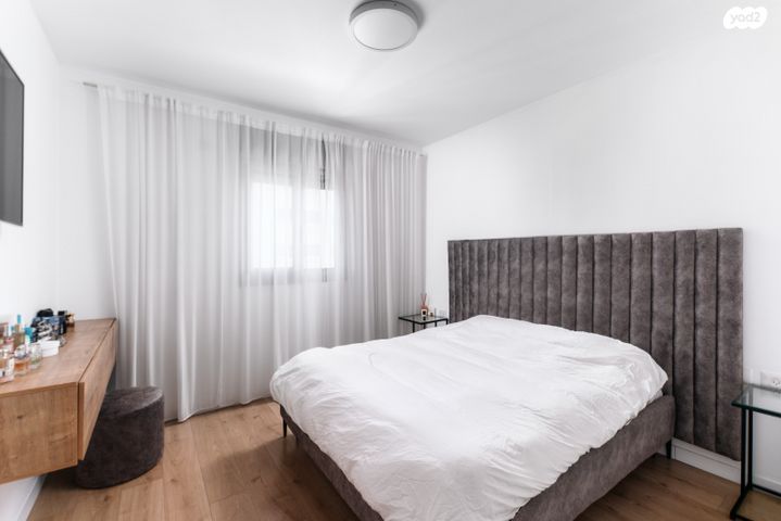 דירה, עפרה חזה, משכנות האומנים, קרית מוצקין